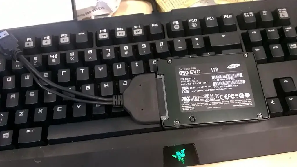 ssd-usb 笔记本 换上 SSD 折腾 硬件 
