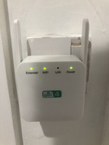 wif-extender-booster-225x300 Does WIFI Extender Boost Wireless Signal? How to Fix Slow WIFI? hardware WIFI 